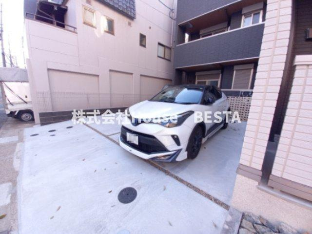 エムライズ兵庫駅前通の駐車場