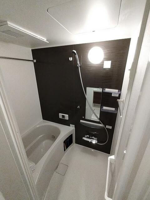 シャルマン草加Ⅵの浴室