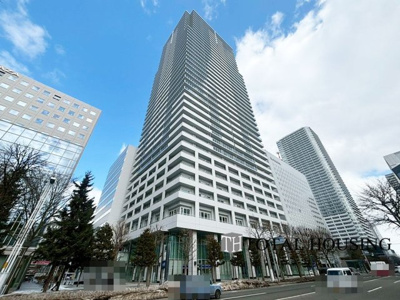 【外観】 | 8・3スクエアディーグラフォート札幌ステーションタワー | スタイリッシュで洗練された外観が、毎日帰宅するのを楽しみにさせてくれます。上質なデザインが目を引き、住む人にも訪れる人にも好印象を与える美しい佇まいが魅力です。