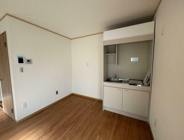 中野区大和町１丁目のアパートの居間・リビング|他部屋の参考写真です