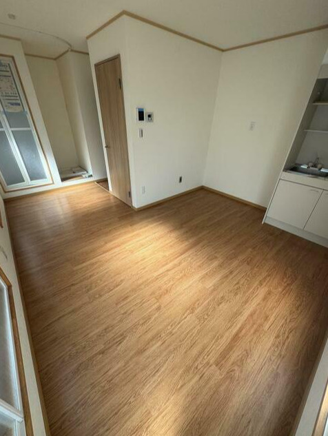 中野区大和町１丁目のアパートの居間・リビング|他部屋の参考写真です