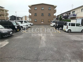 【駐車場】