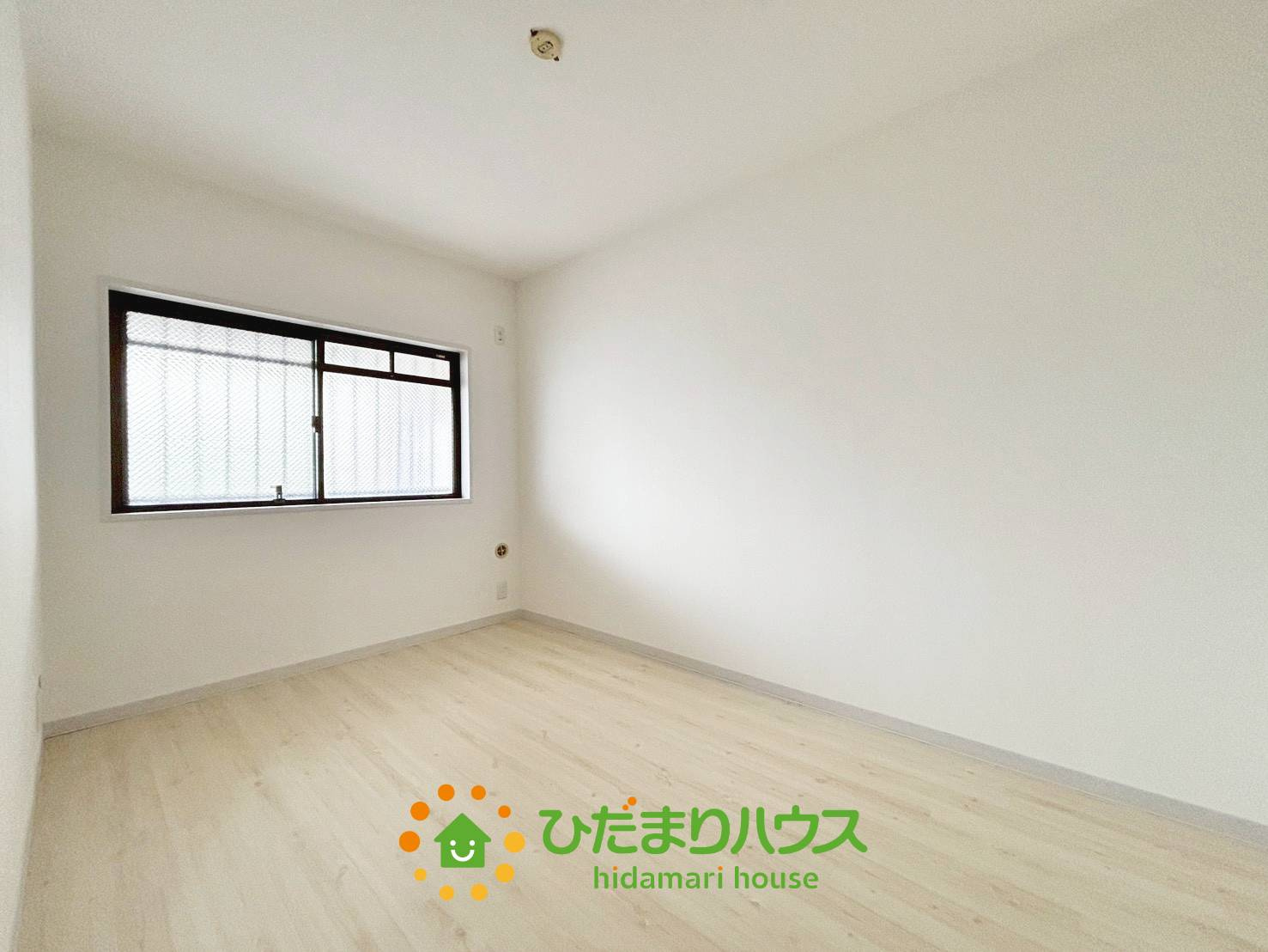 キャッスル久喜の洋室