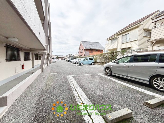 キャッスル久喜の駐車場