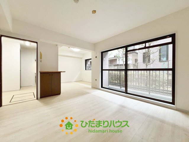 キャッスル久喜の居間・リビング|明るい雰囲気リビングで気持ちも晴れやかになります！