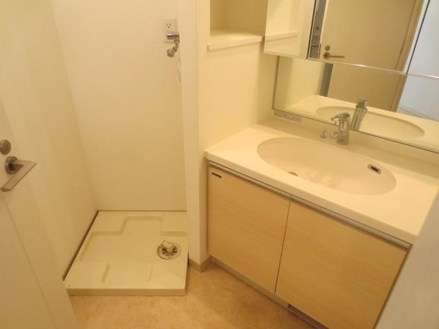 グラントゥルース東向島の洗面所