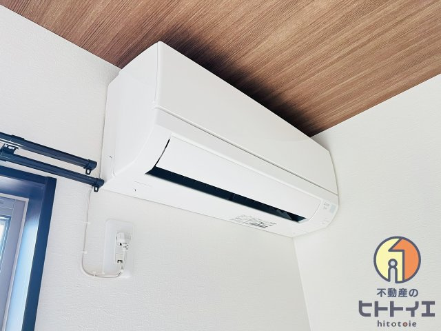 アリビオ52の設備|リビングのエアコンです