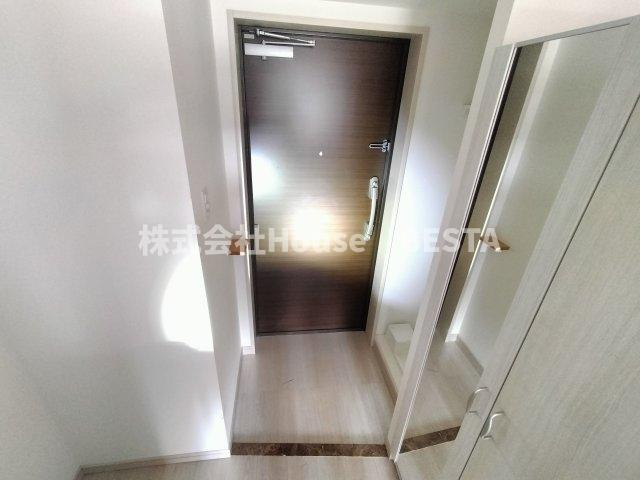スプランディッド元町山手の玄関