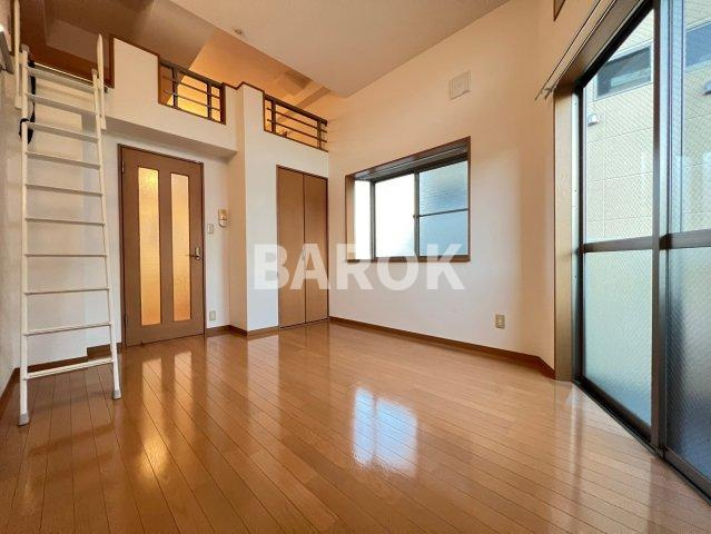 福岡市南区野間３丁目のアパートの居間・リビング