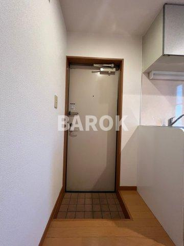 福岡市南区野間３丁目のアパートの玄関