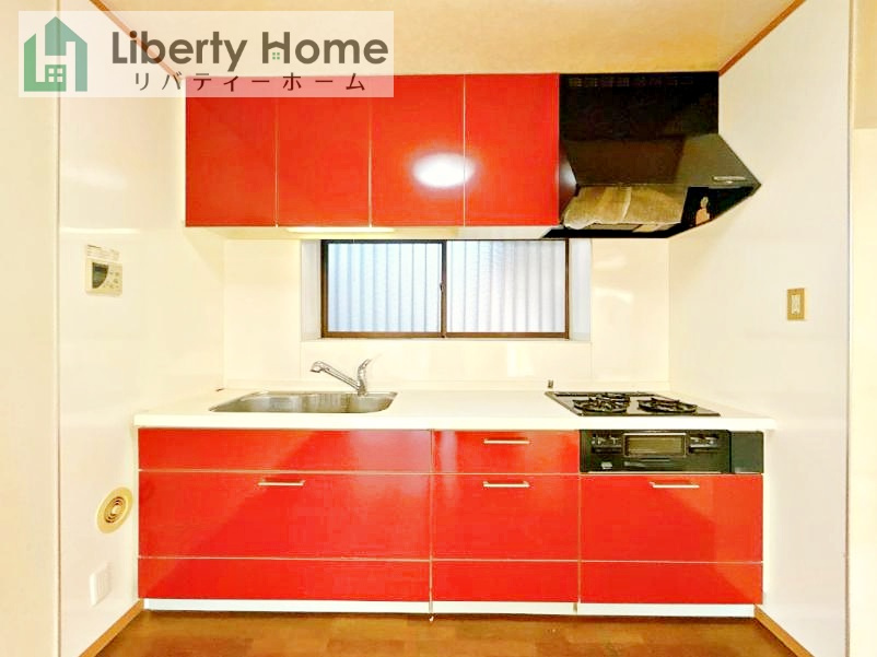 牛久市岡見町　中古戸建のキッチン