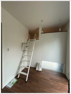 【洋室】 | エト・ノワール四ツ木