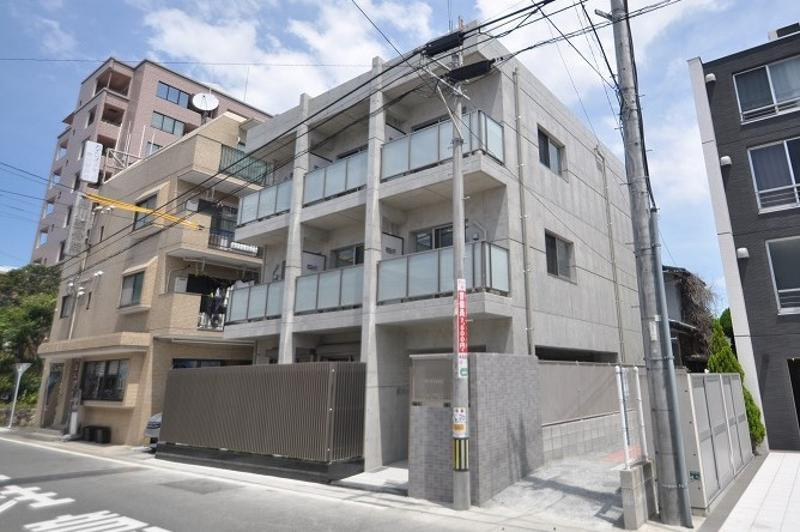 MEINOHAMA416のエントランス