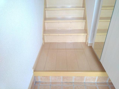 【玄関】 | シャン・ド・フルール弐番館