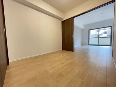 【洋室】 | ロイヤルメドゥ東心斎橋 | 洋室4.5帖