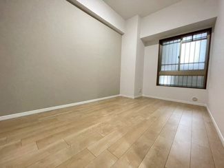 【洋室】 | ロイヤルメドゥ東心斎橋 | 洋室5.7帖