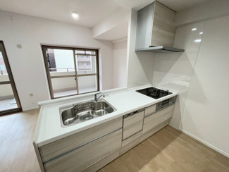 【キッチン】 | ロイヤルメドゥ東心斎橋