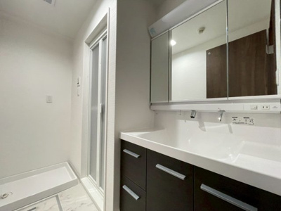 【独立洗面台】 | ロイヤルメドゥ東心斎橋