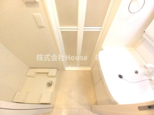 レジディア神戸三宮プレイスの洗面所