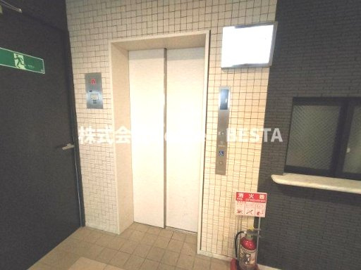 レジディア神戸三宮プレイスのロビー