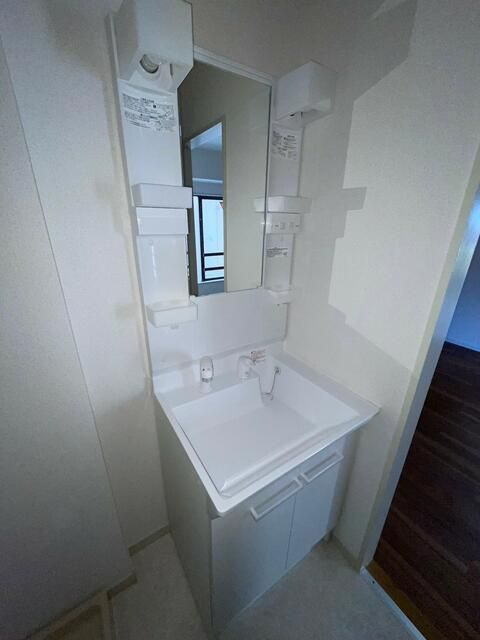 プラーズ元浅草の独立洗面台