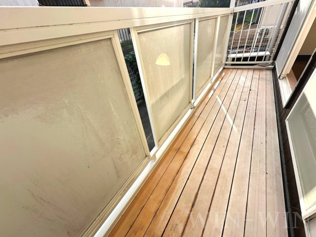 Surplus華 Bのバルコニー