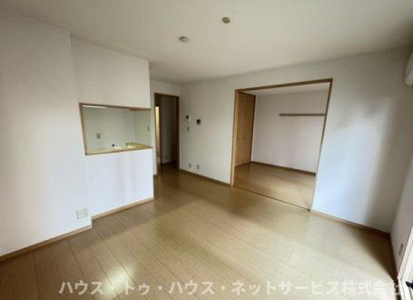 ヴィルヌープ　Ⅱの居間・リビング