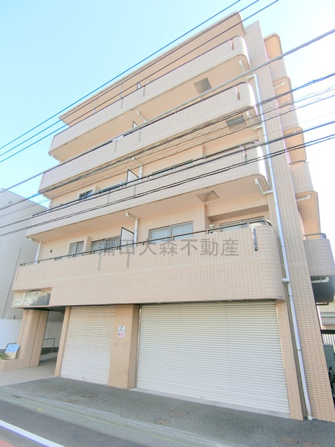 エクラン西蒲田の外観