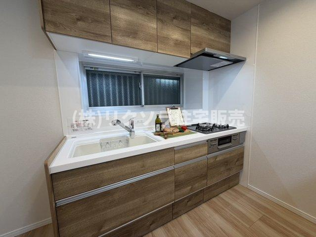 レオ高槻のキッチン|■物件内覧・資金計画相談・住宅ローン相談、リフォーム相談、お問合せ受付中■
※当日・翌日のご内覧、ご相談はお電話でのお問合せがスムーズです！