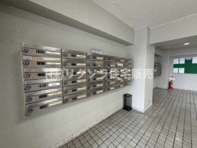 レオ高槻の設備|集合ポスト
■物件内覧・資金計画相談・住宅ローン相談、リフォーム相談、お問合せ受付中■
※当日・翌日のご内覧、ご相談はお電話でのお問合せがスムーズです！