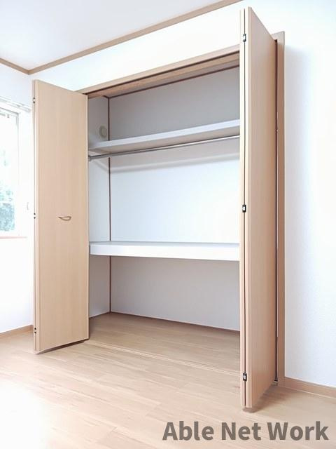 グレーデレ　ドーノ　ヨッシーⅡの収納|クローゼット