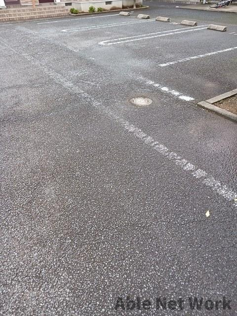 グレーデレ　ドーノ　ヨッシーⅡの駐車場|駐車場