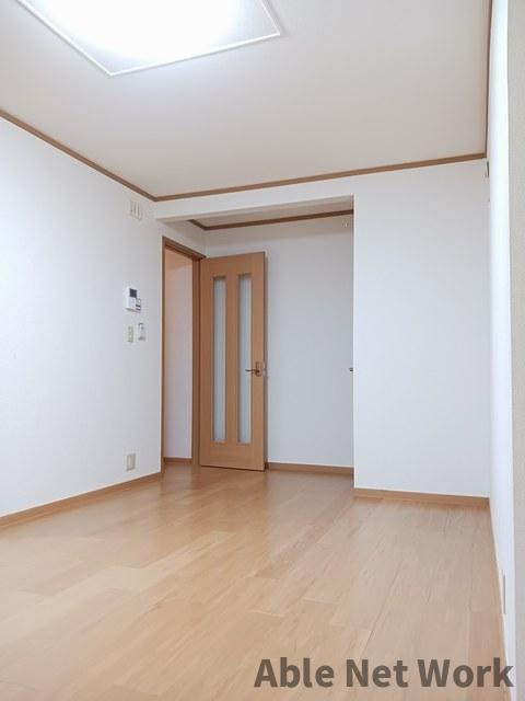 グレーデレ　ドーノ　ヨッシーⅡの居間・リビング|11.5帖のLDK