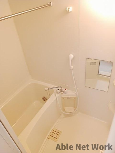 グレーデレ　ドーノ　ヨッシーⅡの浴室|追い焚き、浴室乾燥機付き