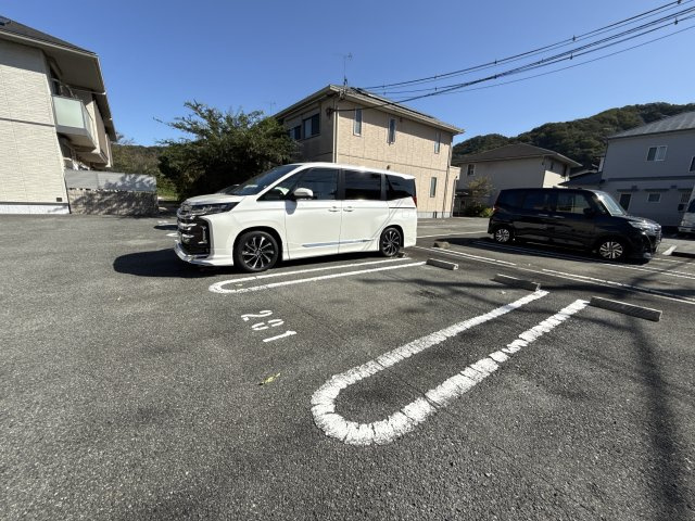 プロヌーブ砥堀の駐車場