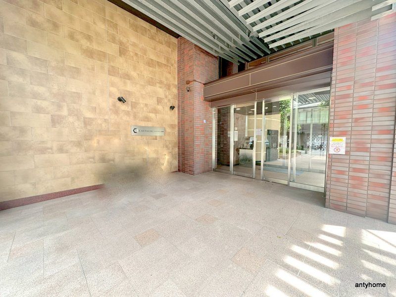 カスタリアタワー長堀橋　仲介手数料無料のエントランス