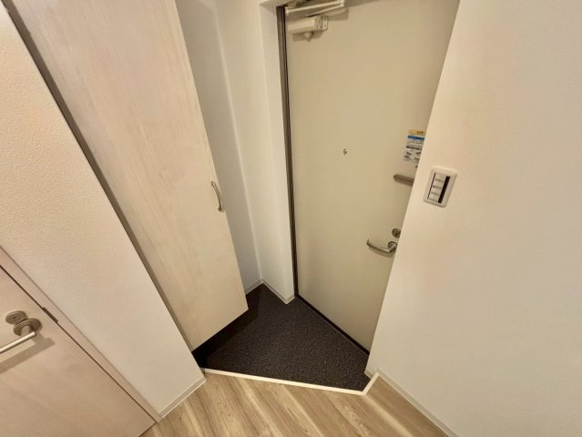 ジーメゾン飾磨恵美酒の玄関