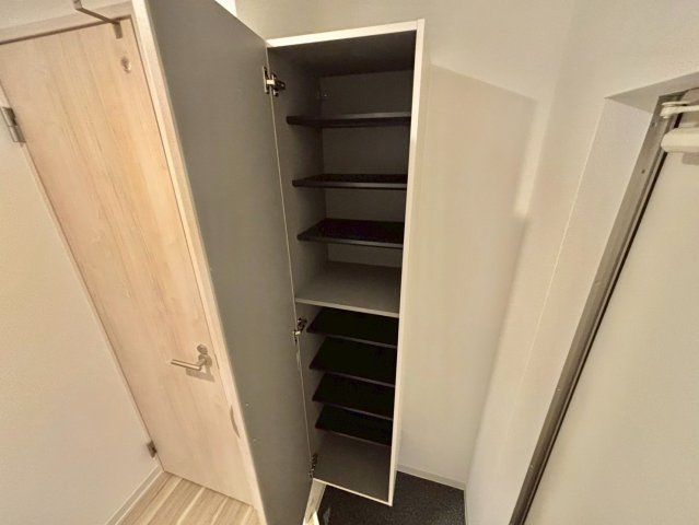 ジーメゾン飾磨恵美酒の玄関