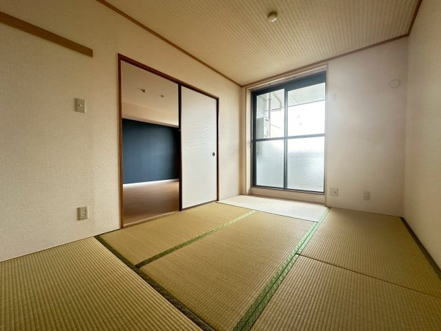 髙井マンションの和室