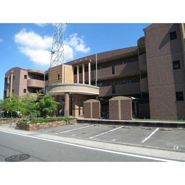 マ・テール城南の外観