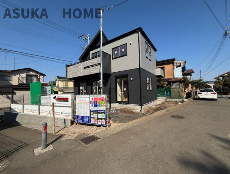 横浜市泉区上飯田町の前面道路含む現地写真|角地のため、通風、日当たり良好になります。