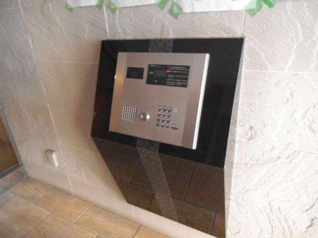 ファーストコート赤羽のセキュリティ|オートロック付きで安心です