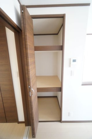 中古　千葉市若葉区西都賀の収納