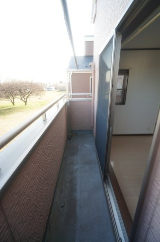中古　千葉市若葉区西都賀のバルコニー