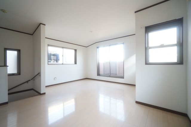 中古　千葉市若葉区西都賀の居間・リビング