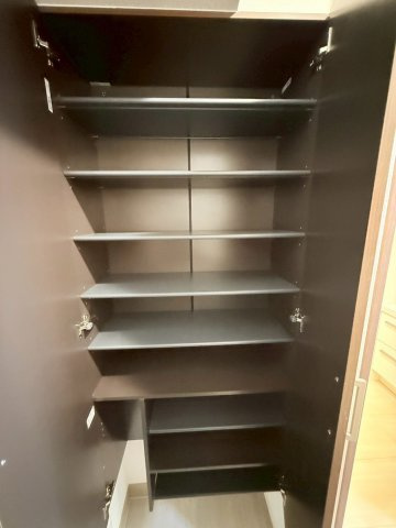 アテリア伍番館の収納
