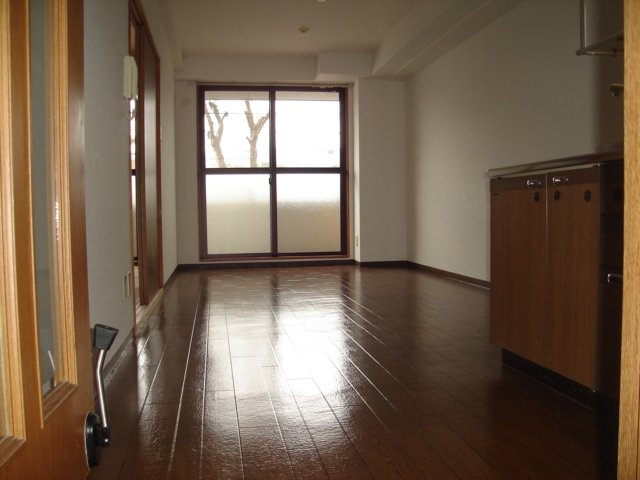 ドミール小林の居間・リビング