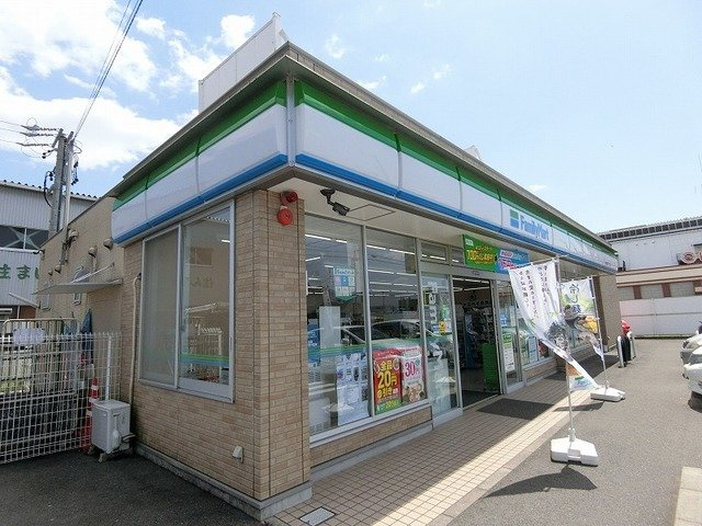 ミクラーシュＧの周辺|ファミリーマート大垣築捨町二丁まで552m