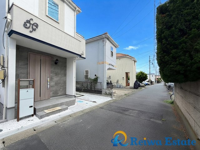 新築戸建　茅ヶ崎市松尾の前面道路含む現地写真