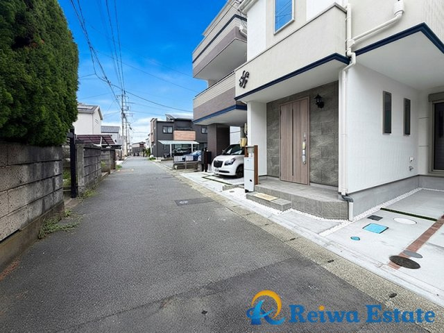 新築戸建　茅ヶ崎市松尾の前面道路含む現地写真